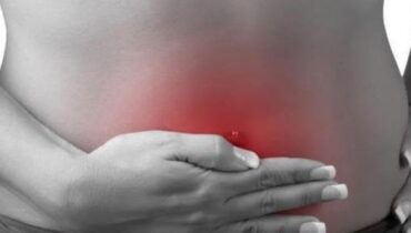 Eierstockkrebs: 8 frühe Warnsignale, die Frauen oft mit Verdauungsproblemen verwechseln Eierstockkrebs: 8 frühe Warnsignale, die Frauen oft mit Verdauungsproblemen verwechseln