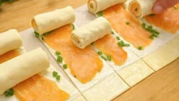 15 Minute Recipe Cream Cheese Easy Cooking Holiday Appetizers Puff Pastry Salmon Wellington Snacks 
