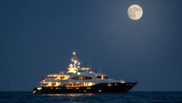 Sie löste jeden Bildschirm in ihrem Zuhause mit einer Nachricht aus — ihre Schreie bewiesen alles Sie löste jeden Bildschirm in ihrem Zuhause mit einer Nachricht aus — ihre Schreie bewiesen alles