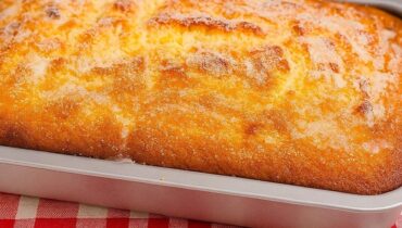 Das einfache Kuchenrezept aus den 80er-90ern, das moderne Snacks übertrifft: nur 7 Zutaten für diesen unvergesslichen hausgemachten Komfort Das einfache Kuchenrezept aus den 80er-90ern, das moderne Snacks übertrifft: nur 7 Zutaten für diesen unvergesslichen hausgemachten Komfort