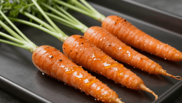 Jakobsmuscheln in Tandoori-Gewürzkruste: Wie man einen Festtagsklassiker mit dieser einfachen Brattechnik verwandelt