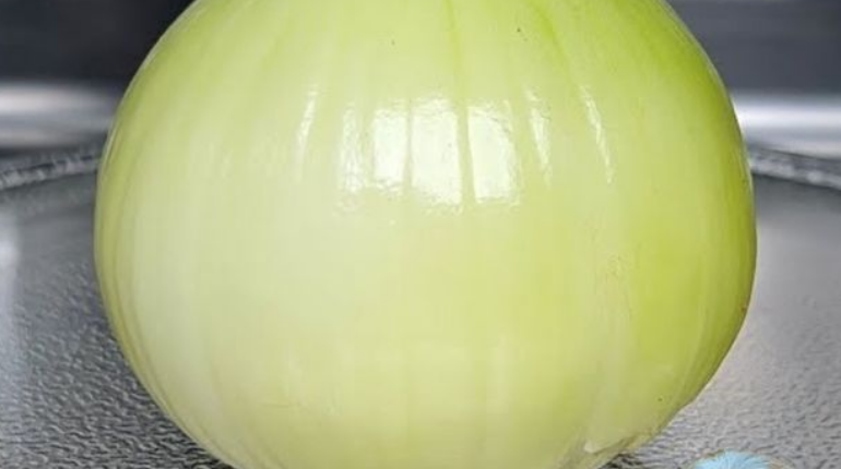 Cooking Tips Flavor Microwave Cooking Quick Recipes Red Onions Savory Vegetable Prep 