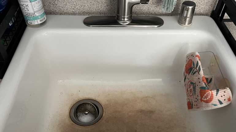 Bathroom Cleaning DIY Cleaning Home Hacks Limescale Natural Cleaning Soap Scum 