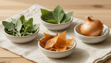 Morgendlicher Aufguss mit Bohnenkraut und Zwiebelschalen: Diese 7-Tage-Routine unterstützt Verdauung, Kreislauf und Stoffwechselgleichgewicht