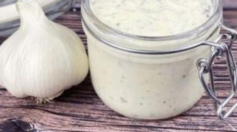 Chives DipSauce Easy Recipes Garlic Sauce Quick Cooking Sauces Sour Cream 