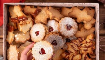 Hausgemachte Haselnuss-Weihnachtskekse: 20-Minuten-Rezept perfekt für Kinder und Geschenkgabe