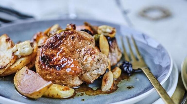 Caramelization Dried Fruits Fruit Glaze Honey Glaze Pork Recipe Pork Tenderloin 