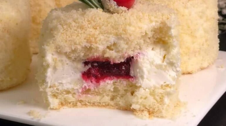 15 Minute Recipe Cherry Cake Cream Cake Easy Baking Fruit Desserts Quick Desserts 