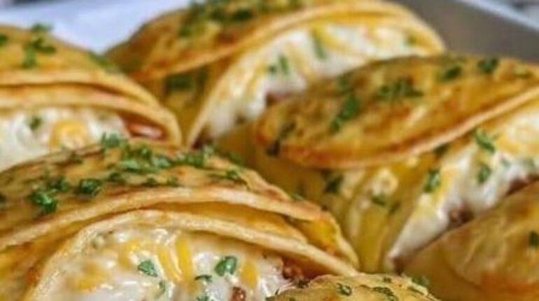 Cheeseburger Easy Recipes Ground Beef Holiday Appetizers Puff Pastry Savory Pastries 