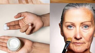 Der DIY-Vaseline-Trick, über den Dermatologen selten sprechen: « Ich benutze ihn 3 Mal pro Woche zum… » Der DIY-Vaseline-Trick, über den Dermatologen selten sprechen: « Ich benutze ihn 3 Mal pro Woche zum… »