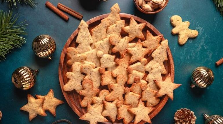 Baking Christmas Cookies Christmas Dessert Cookie Recipes Holiday Recipes Pistachio Cookies 