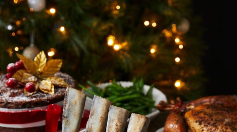 Christmas Dinner Effortless Meals Festive Cooking Holiday Menus Make-Ahead Meals Show-Stopping Dinners 