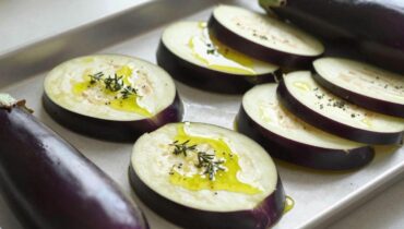 Mit würzigem Fleisch gefüllte Zucchini: Die Technik des Vorgarens, die alles verändert