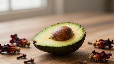 Avocadokerne: Wie dieses alte Ritual mit Hibiskus und Nelken natürlich Verdauung und Durchblutung unterstützt