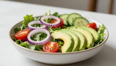 Gegrilltes Hähnchen und Avocado: Das komplette Rezept für eine ausgewogene Mahlzeit in weniger als 30 Minuten