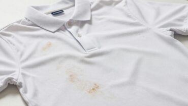 Eingefressene Fettflecken: Die furchtbar effektive Methode, die verhindert, dass Sie Ihre Kleidung wegwerfen Eingefressene Fettflecken: Die furchtbar effektive Methode, die verhindert, dass Sie Ihre Kleidung wegwerfen