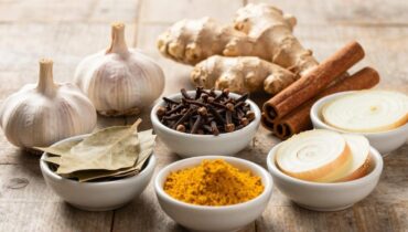 Gesundheit: Wie 7 natürliche Zutaten aus dem Schrank Ihre Immunität stärken und Ihren Schlaf verbessern können Gesundheit: Wie 7 natürliche Zutaten aus dem Schrank Ihre Immunität stärken und Ihren Schlaf verbessern können