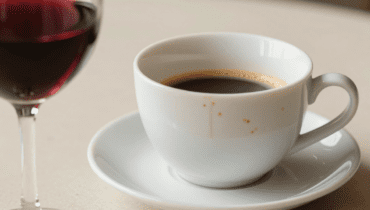 Kurkuma und Natron: Ein 2-Minuten-Hausrezept zum Aufhellen der Zähne ohne Chemikalien