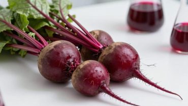 Rote Bete und kardiovaskuläre Gesundheit: Wie 250 ml Saft pro Tag den Blutdruck um 4 bis 10 mmHg senken Rote Bete und kardiovaskuläre Gesundheit: Wie 250 ml Saft pro Tag den Blutdruck um 4 bis 10 mmHg senken