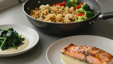 5 einfache ketogene Rezepte: Wie man Reis, Nudeln und Desserts ersetzt, ohne den Geschmack zu verlieren