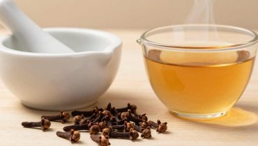 Nelkenwasser: Wie dieser 2€-Aufguss die Verdauung unterstützt und die Immunität natürlich stärkt