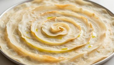 Soufra mit Wintergemüse: Wie man Filoteig mit Butternut und Lauch in eine goldene Spirale verwandelt Soufra mit Wintergemüse: Wie man Filoteig mit Butternut und Lauch in eine goldene Spirale verwandelt