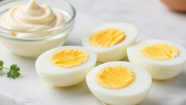 Eiersalat: Warum das Hacken von Hand statt Zerdrücken laut Köchen alles verändert