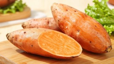 Süßkartoffeln: Carotinämie, diese gelbliche Hautverfärbung durch übermäßigen Verzehr Süßkartoffeln: Carotinämie, diese gelbliche Hautverfärbung durch übermäßigen Verzehr
