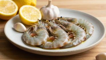 Mediterrane Knoblauchgarnelen: 15 Minuten für ein duftendes Gericht (mit dem Anti-Gummi-Trick)