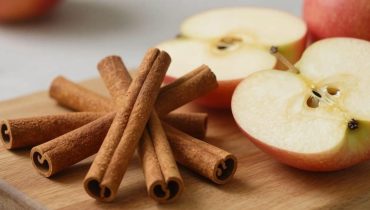 Apfel-Zimt-Kuchen: Das saftige 3-Euro-Rezept, das einfache Zutaten in ein tröstliches Dessert verwandelt Apfel-Zimt-Kuchen: Das saftige 3-Euro-Rezept, das einfache Zutaten in ein tröstliches Dessert verwandelt