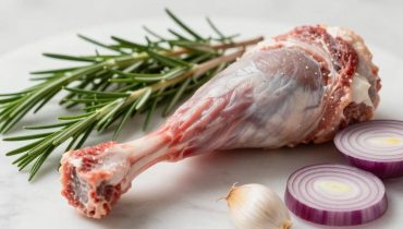 Lammkeule mit Trüffel: Die 12-Stunden-Marinade, die rosa und schmackhaftes Fleisch garantiert Lammkeule mit Trüffel: Die 12-Stunden-Marinade, die rosa und schmackhaftes Fleisch garantiert