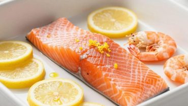 Lachs aus dem Ofen und Garnelen: Das Gesundheitsrezept, das dank dieser Garung 100% der Omega-3-Fettsäuren bewahrt