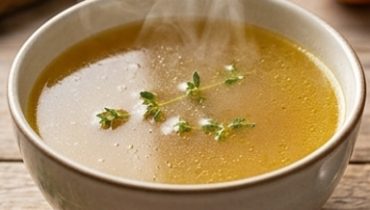 Hausgemachte Knochenbrühe Hausgemachte Knochenbrühe