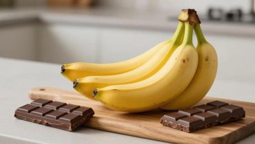 Schoko-Bananen-Mousse ohne Zucker: Akaziengummi für ein Dessert mit niedrigem glykämischen Index in 15 Minuten Schoko-Bananen-Mousse ohne Zucker: Akaziengummi für ein Dessert mit niedrigem glykämischen Index in 15 Minuten