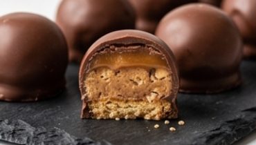 Crunchy Haselnuss — Praliné & Salzkaramell Happen Crunchy Haselnuss — Praliné & Salzkaramell Happen