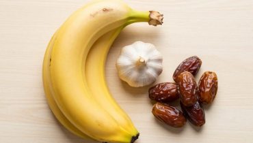 Bananen, Knoblauch und Datteln: Wie dieses Trio laut Wissenschaft Energie, Immunität und Verdauung stärkt