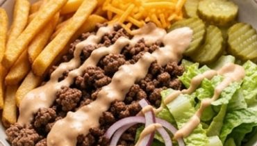 Hausgemachte Burger Bowl