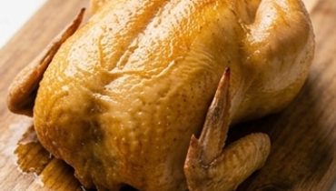 Ganzes Hähnchen aus dem Slow Cooker: 4 Zutaten