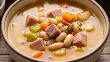 Weiße Bohnensuppe mit Schinken aus dem Instant Pot
